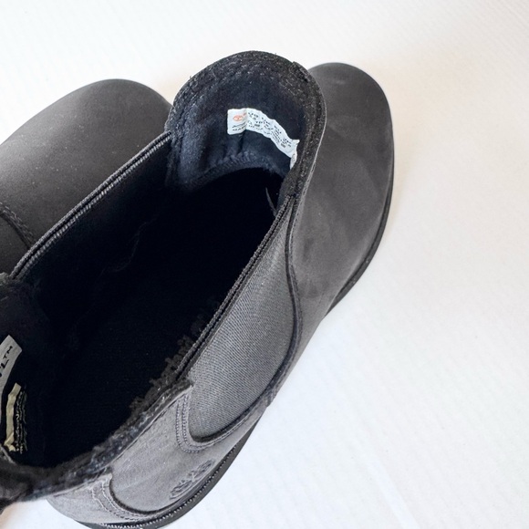 Women's Linden Woods Chelsea Boots. - Picture 5 of 9